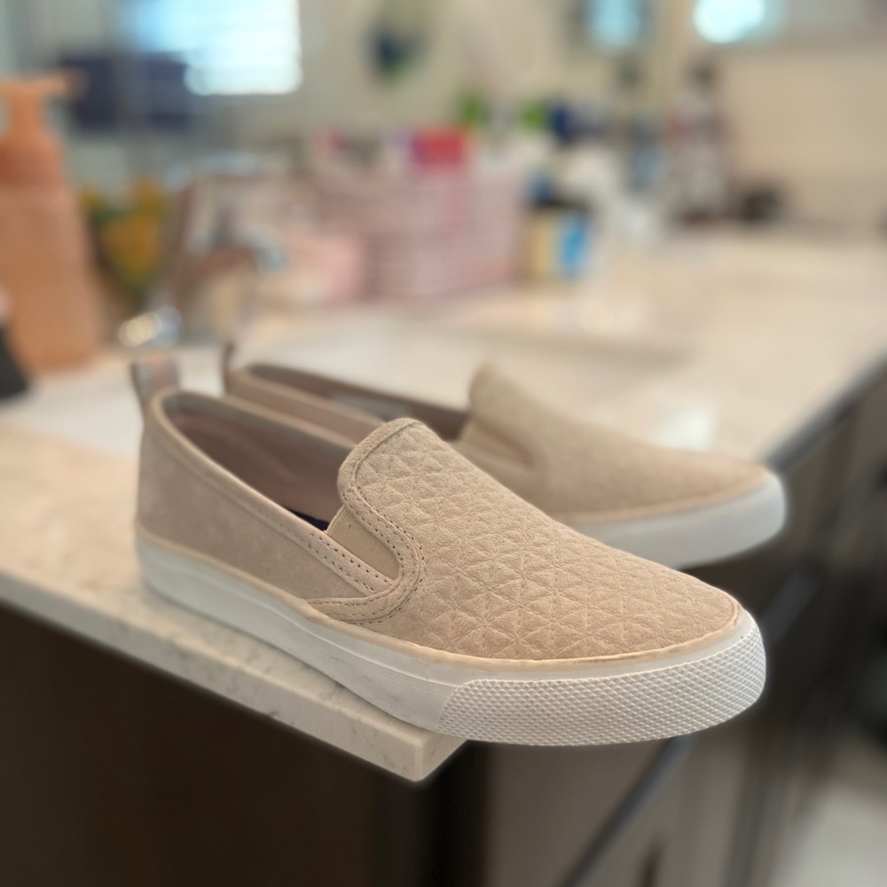 Sperry Seaside Quilted Slip-On Sneaker Sz 5.5